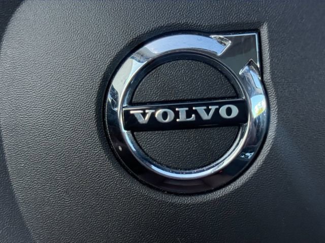 Used 2019 Volvo XC60 T6 Momentum w/ Premium Package AWD/4WD image 5