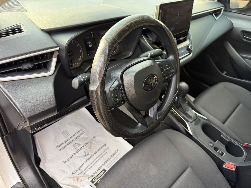 Certified 2025 Toyota Corolla LE FWD image 28