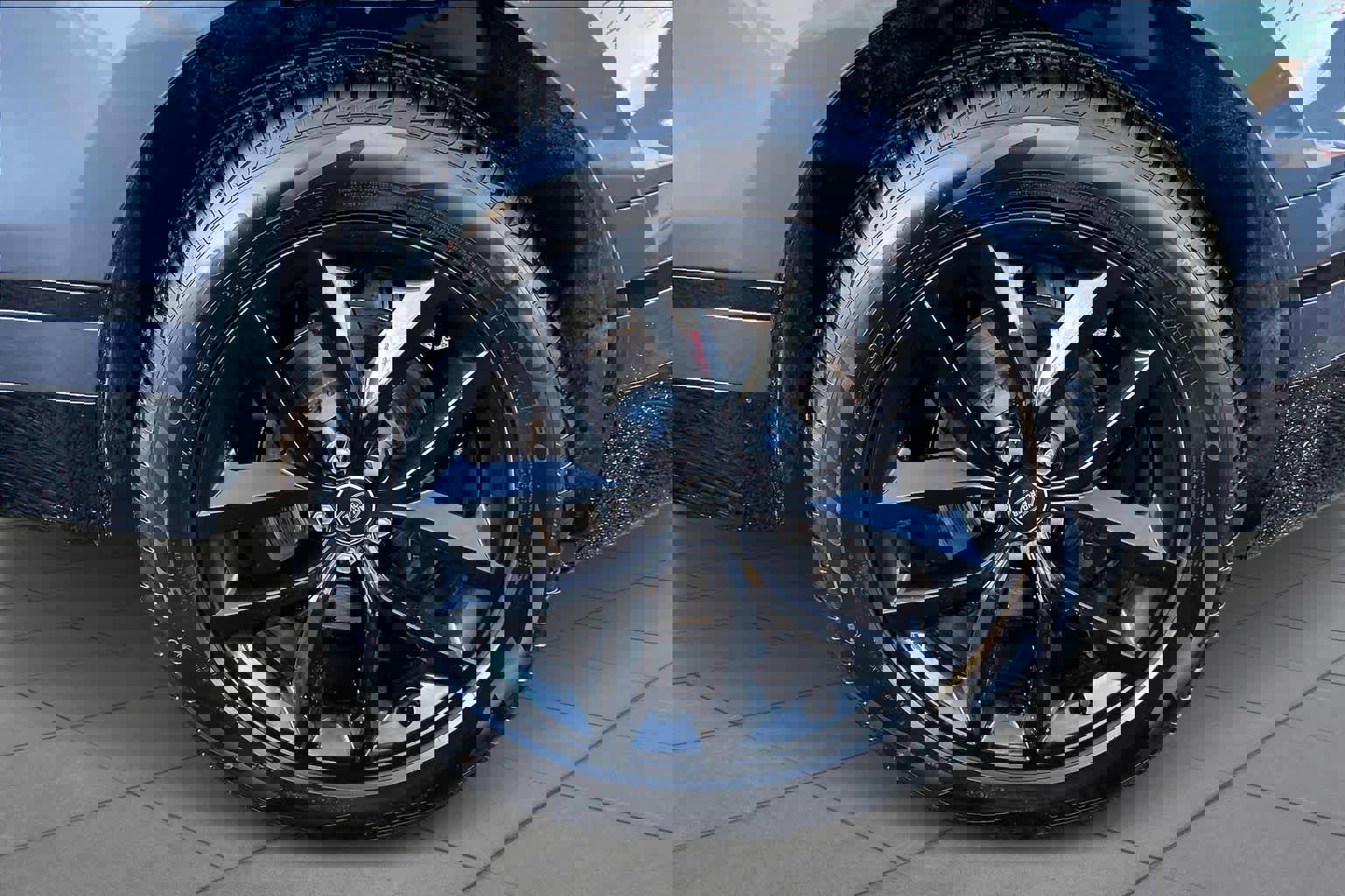 Certified 2026 Land Rover Range Rover Velar Dynamic SE image 11