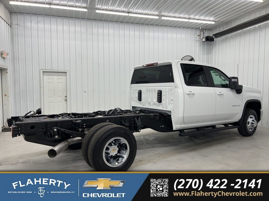 New 2026 Chevrolet Silverado 3500 LT video 2