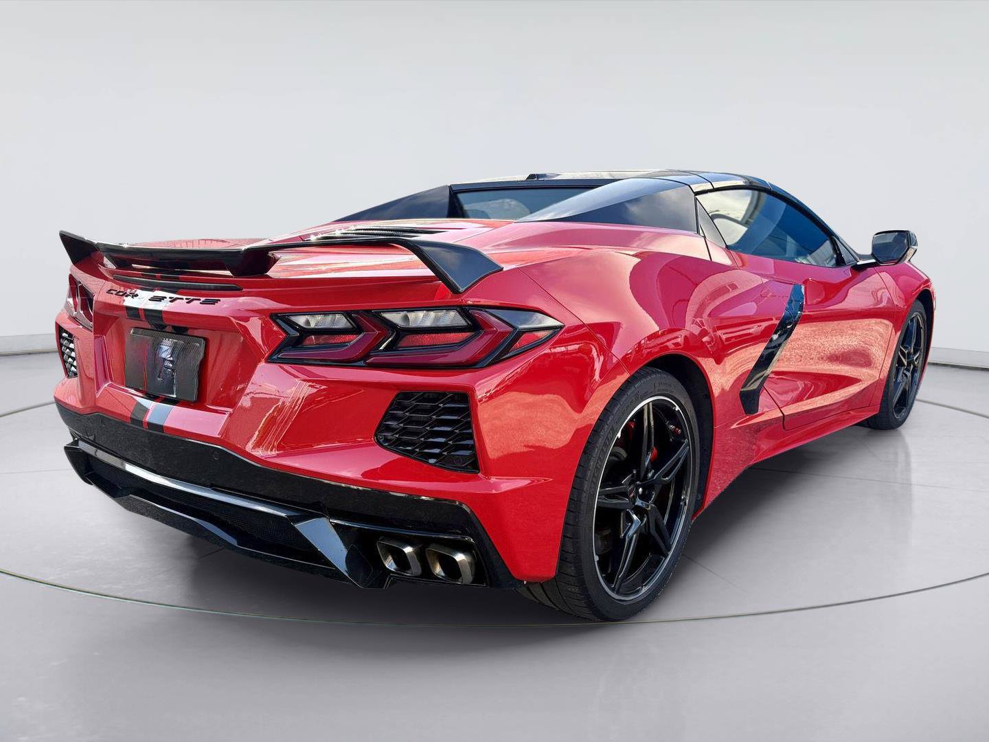 Used 2022 Chevrolet Corvette Stingray Convertible w/ Z51 Performance Package RWD image 3