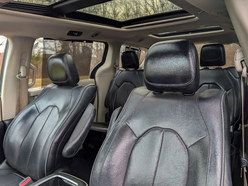 Used 2018 Chrysler Pacifica Limited w/ Advanced Safetytec Group image 16