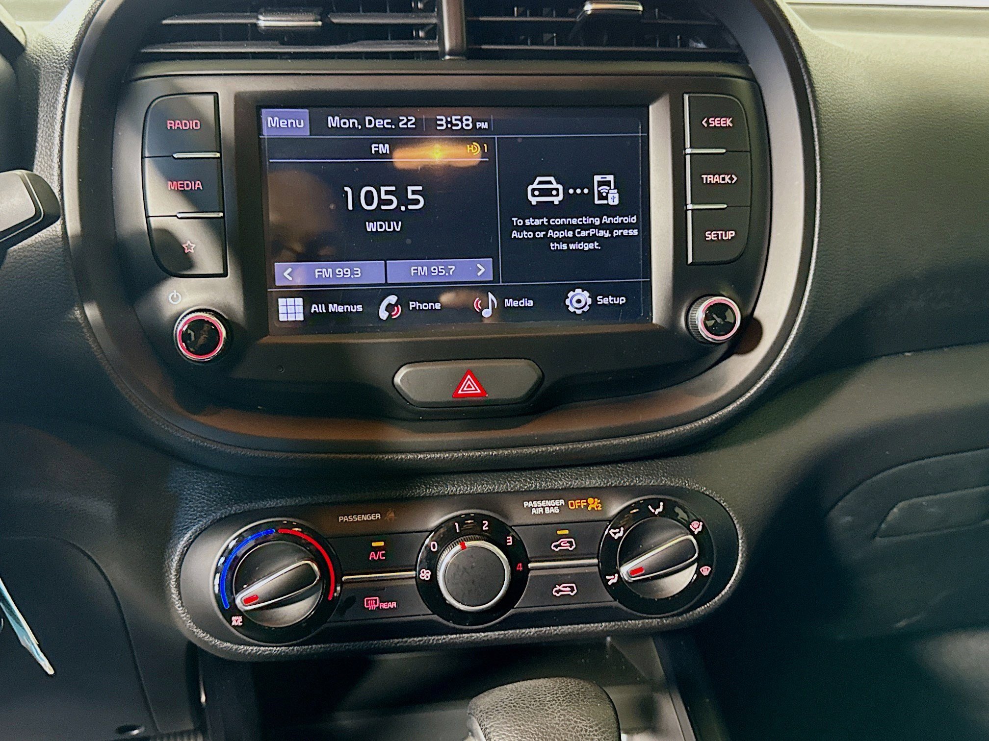 Used 2022 Kia Soul LX w/ Technology Package image 18