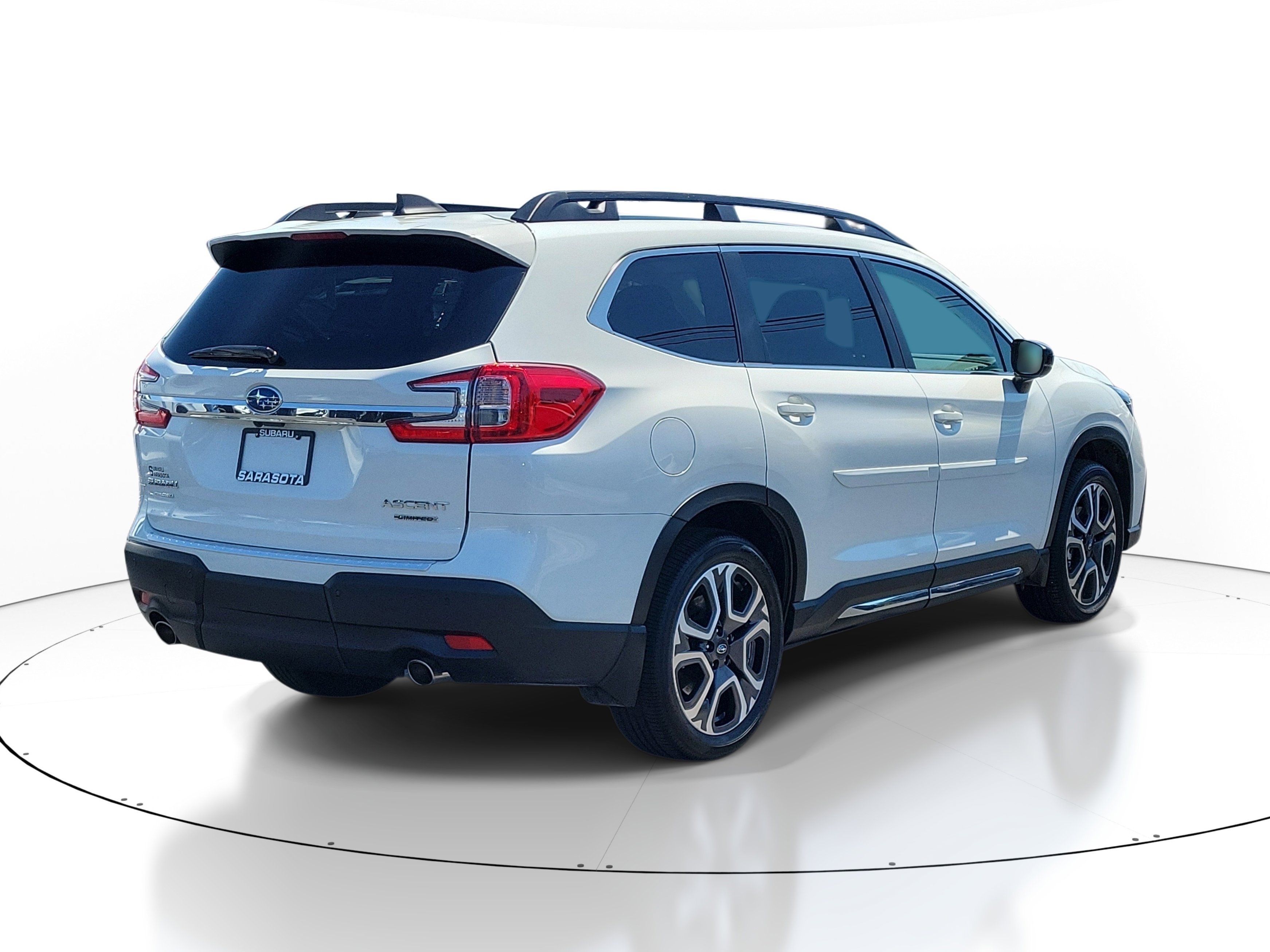 Used 2024 Subaru Ascent Limited w/ Technology Package image 6