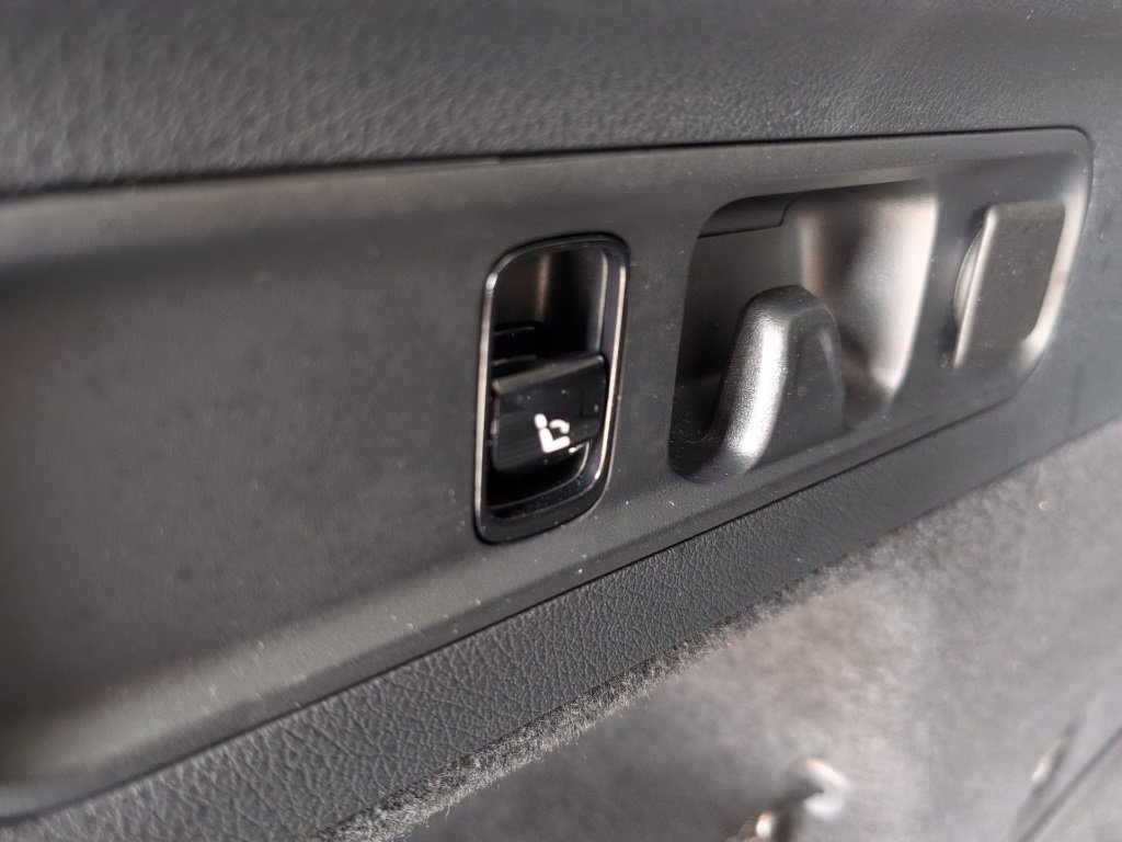 Used 2023 Mercedes-Benz GLC 300 4MATIC image 40