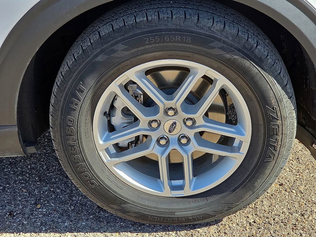 Used 2025 Ford Explorer Active w/ Active Comfort Package image 11