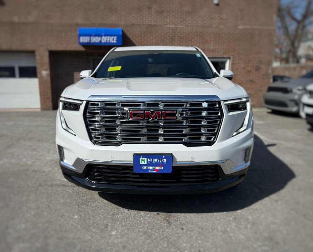 Used 2025 GMC Acadia Denali w/ Super Cruise Package image 2