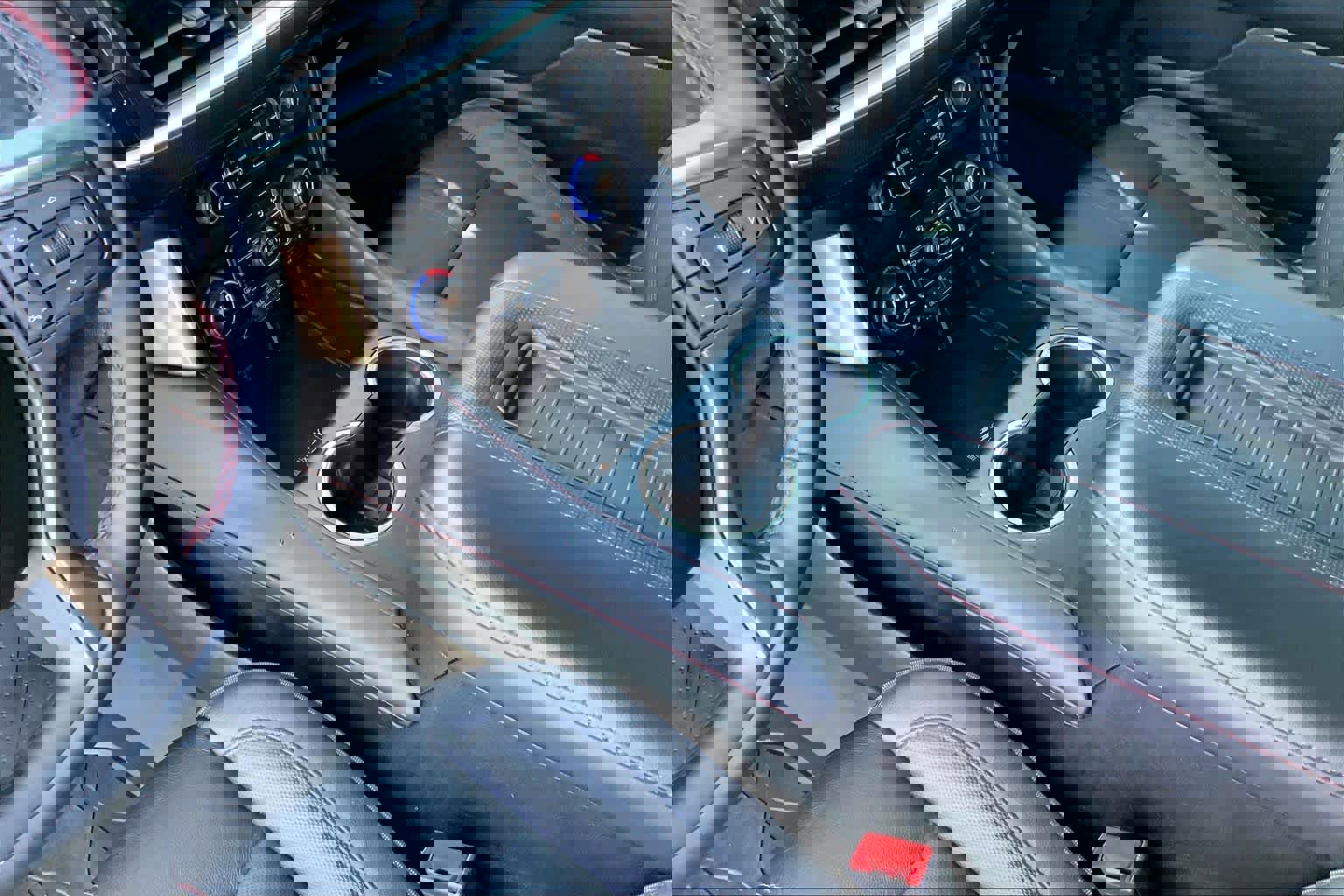 Used 2023 Chevrolet Suburban RST w/ Luxury Package image 17