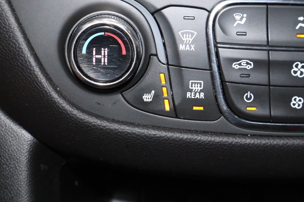 Used 2021 Chevrolet Equinox LT image 32