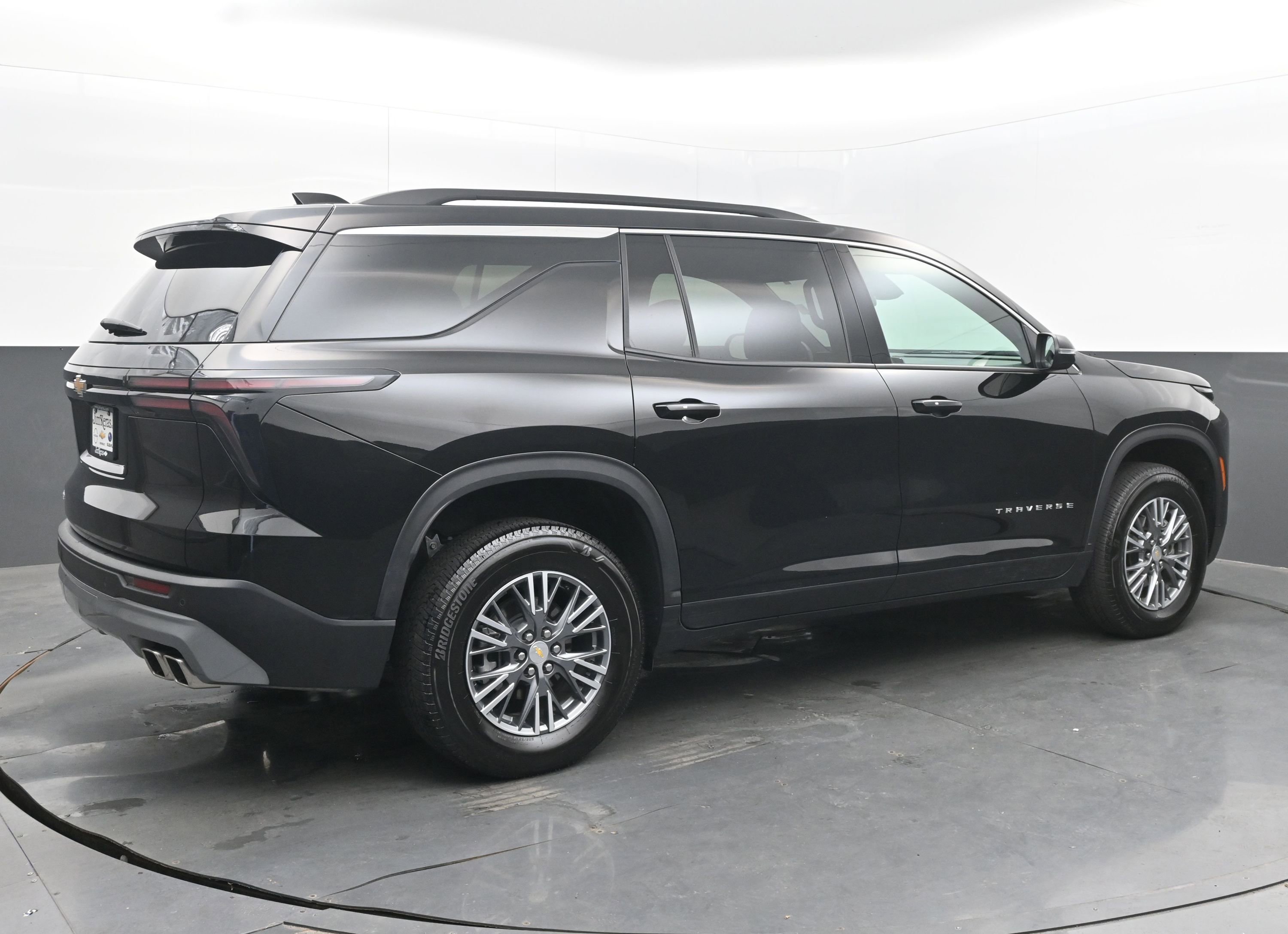 Certified 2025 Chevrolet Traverse LT image 9