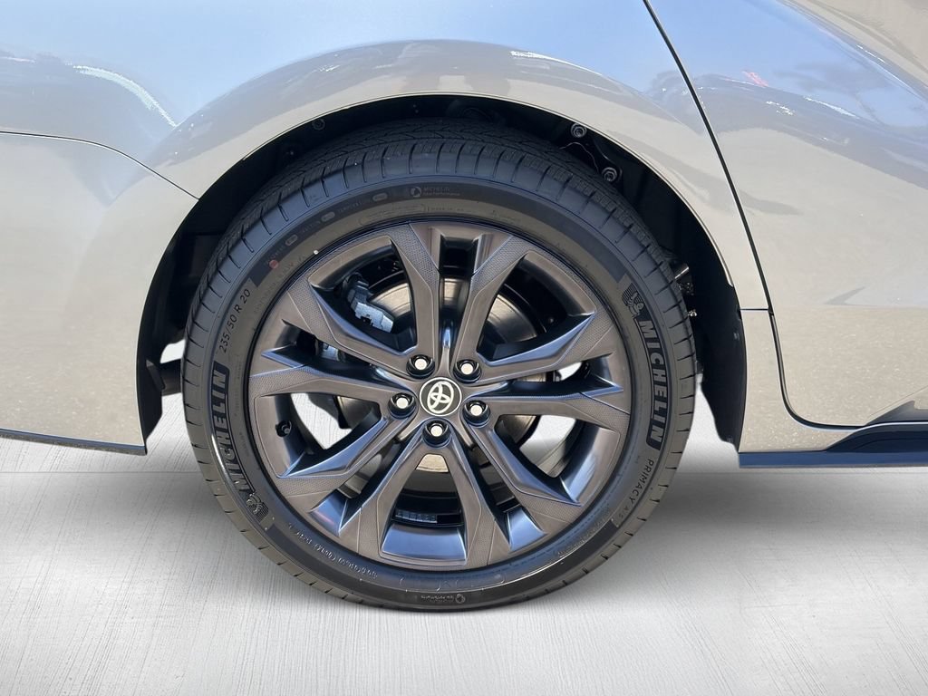 Certified 2026 Toyota Sienna XSE FWD image 15