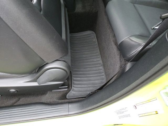 Used 2015 Dodge Challenger R/T Plus RWD image 13