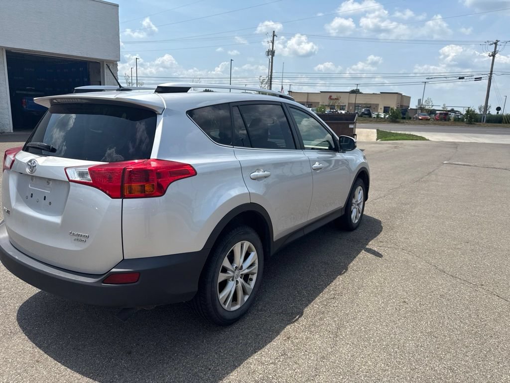 Used 2015 Toyota RAV4 Limited AWD/4WD image 3