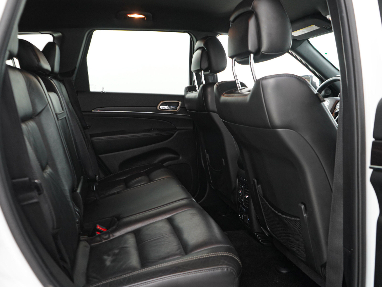 Used 2014 Jeep Grand Cherokee Limited AWD/4WD image 16