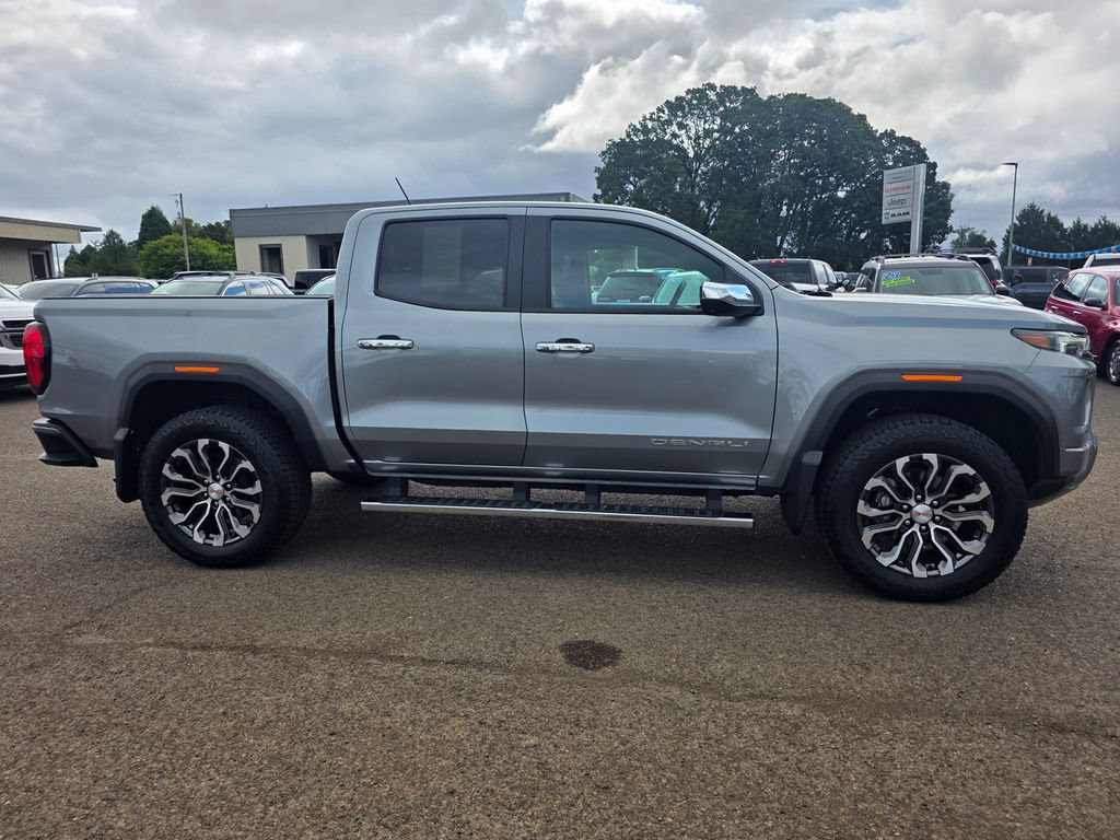 Used 2024 GMC Canyon Denali AWD/4WD image 8