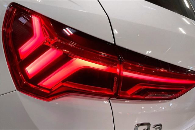 Certified 2023 Audi Q3 2.0T Premium w/ Convenience Package image 29
