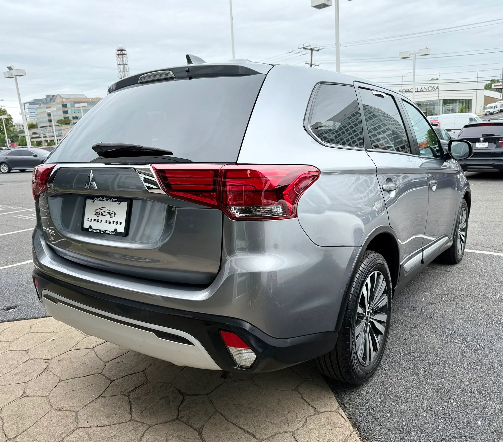 Used 2020 Mitsubishi Outlander ES AWD/4WD image 7