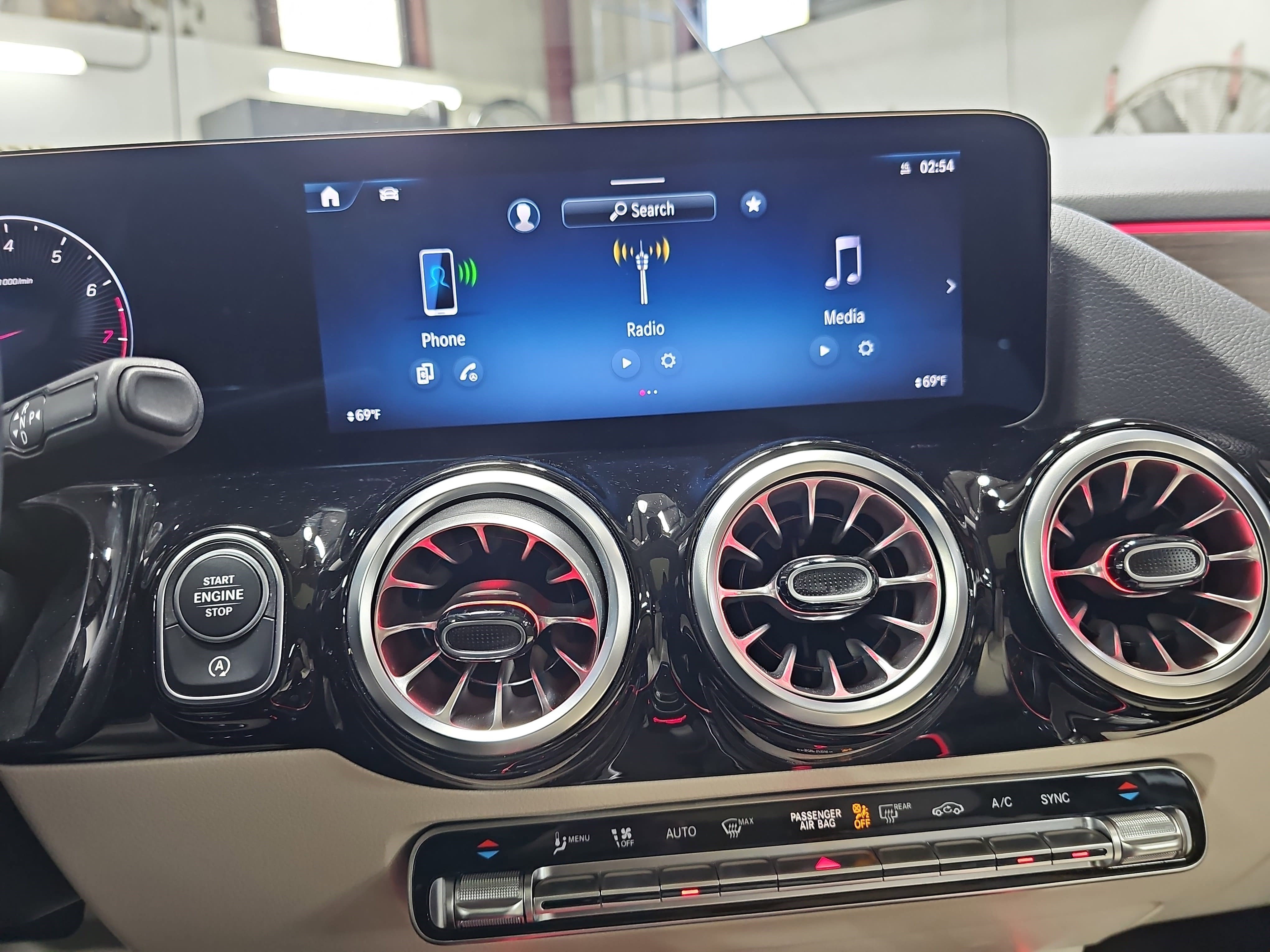 Certified 2025 Mercedes-Benz GLA 250 image 21