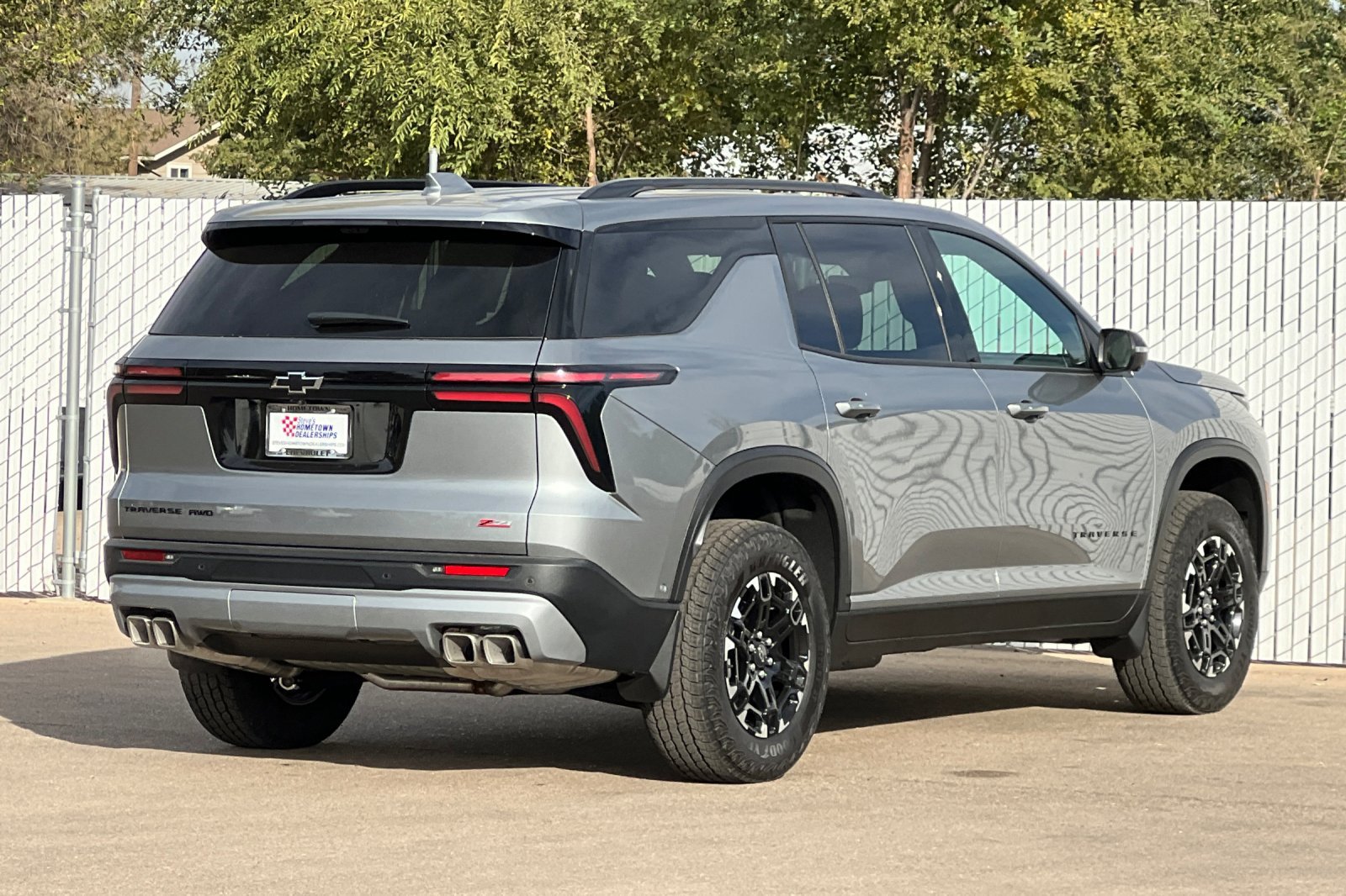 New 2027 Chevrolet Traverse Z71 w/ Enhanced Driving Package AWD/4WD image 4