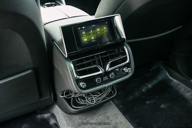 Used 2024 Bentley Bentayga Extended Wheelbase AWD/4WD image 57