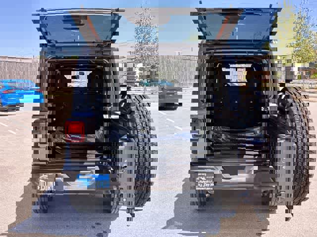 Used 2022 Jeep Wrangler Unlimited Sport image 37