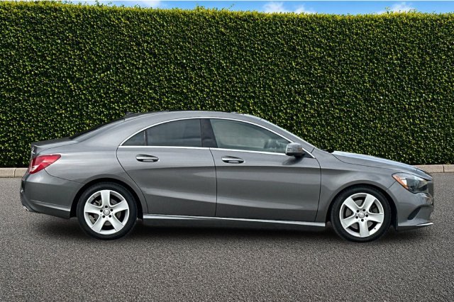 Used 2017 Mercedes-Benz CLA 250 4MATIC image 3