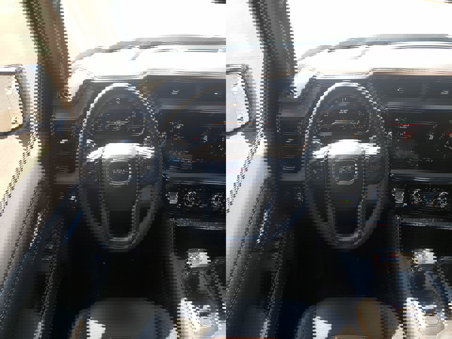 Used 2024 GMC Sierra 1500 AT4 w/ Technology Package image 18