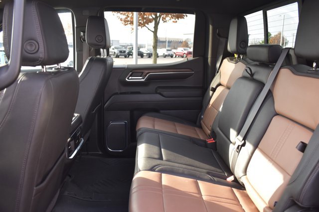 Used 2024 Chevrolet Silverado 1500 High Country w/ Technology Package image 18