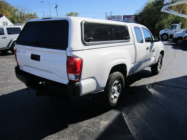 Used 2016 Toyota Tacoma SR RWD image 4