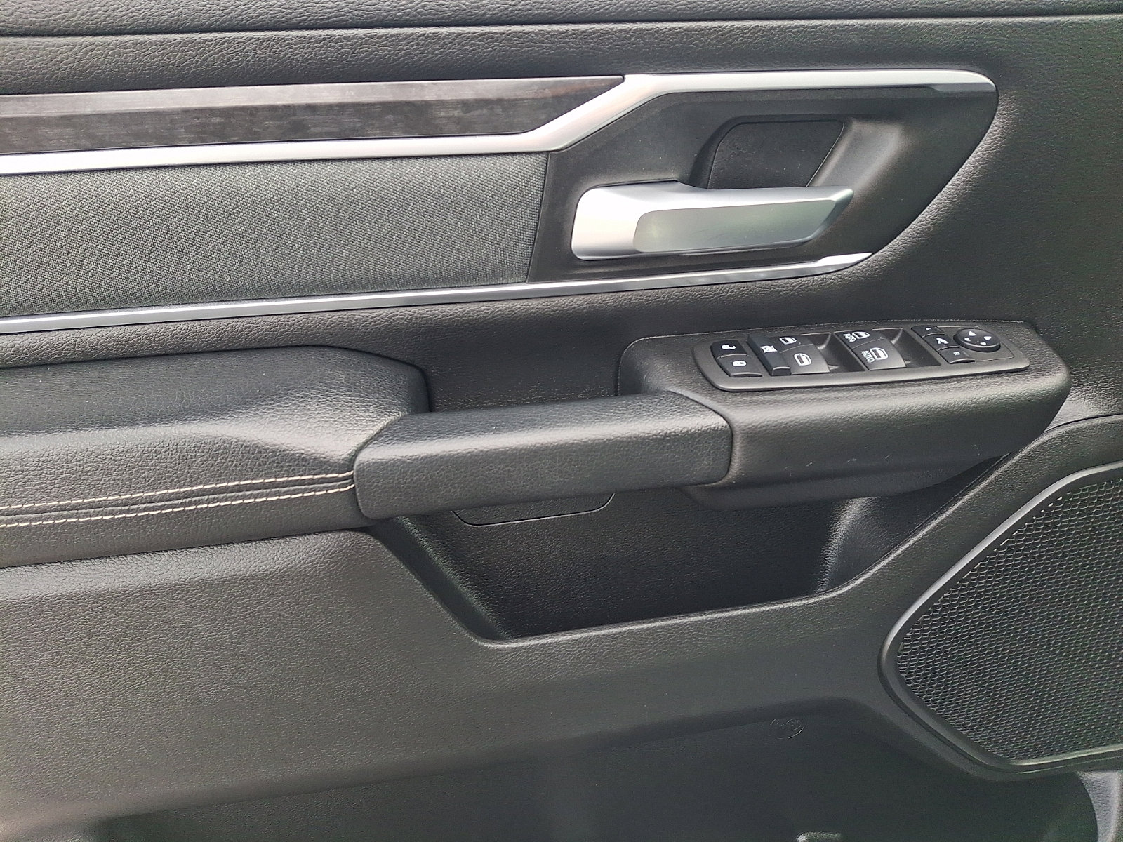 Used 2022 RAM 1500 Big Horn image 12