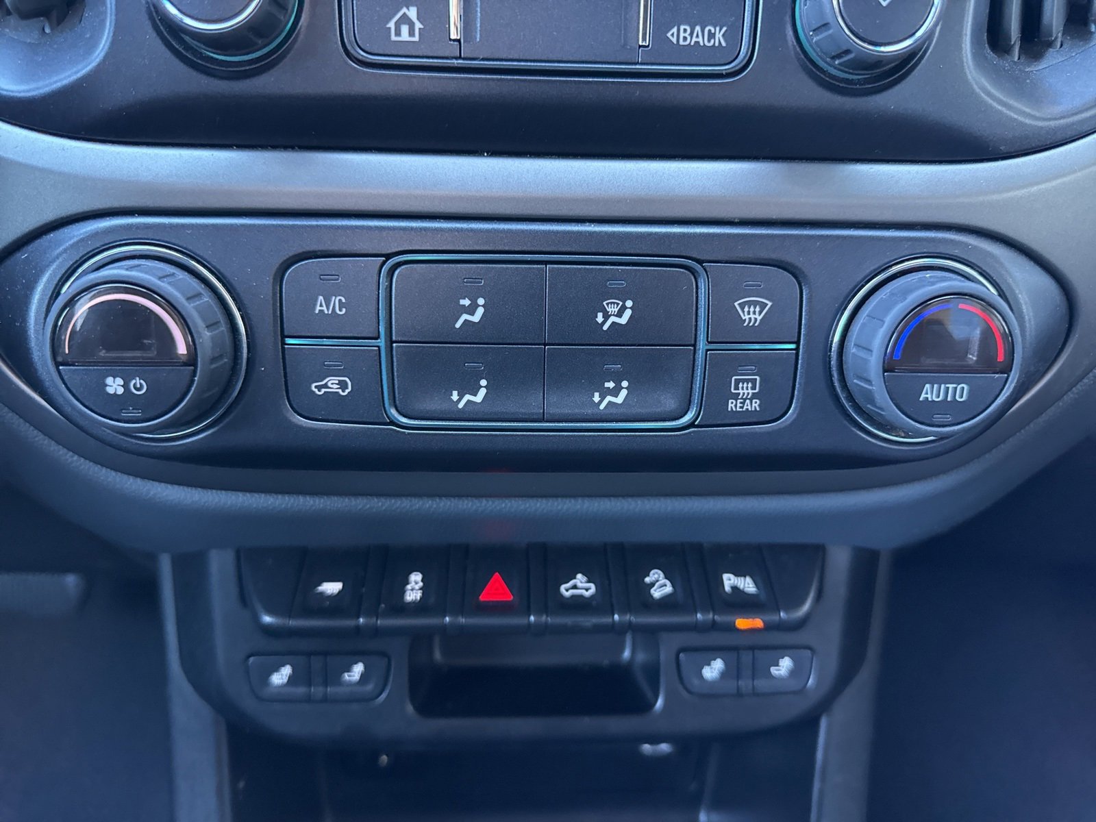 Used 2022 Chevrolet Colorado Z71 image 25