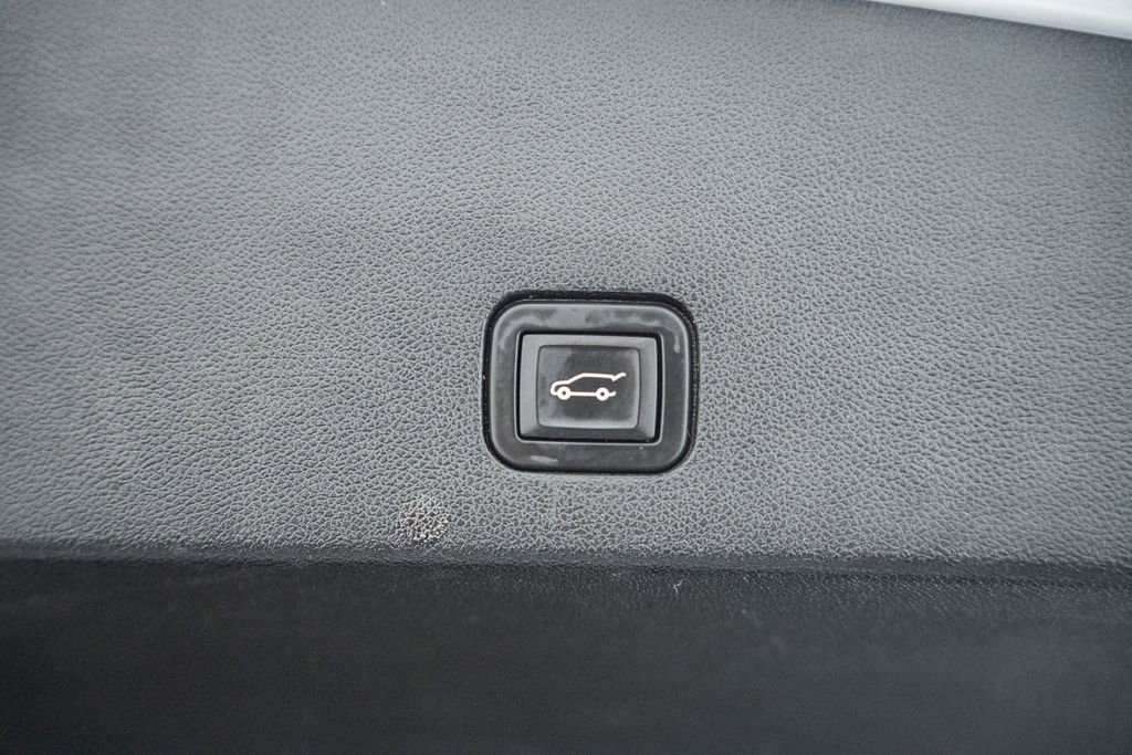 Used 2020 Cadillac XT6 Sport w/ Platinum Package AWD/4WD image 11