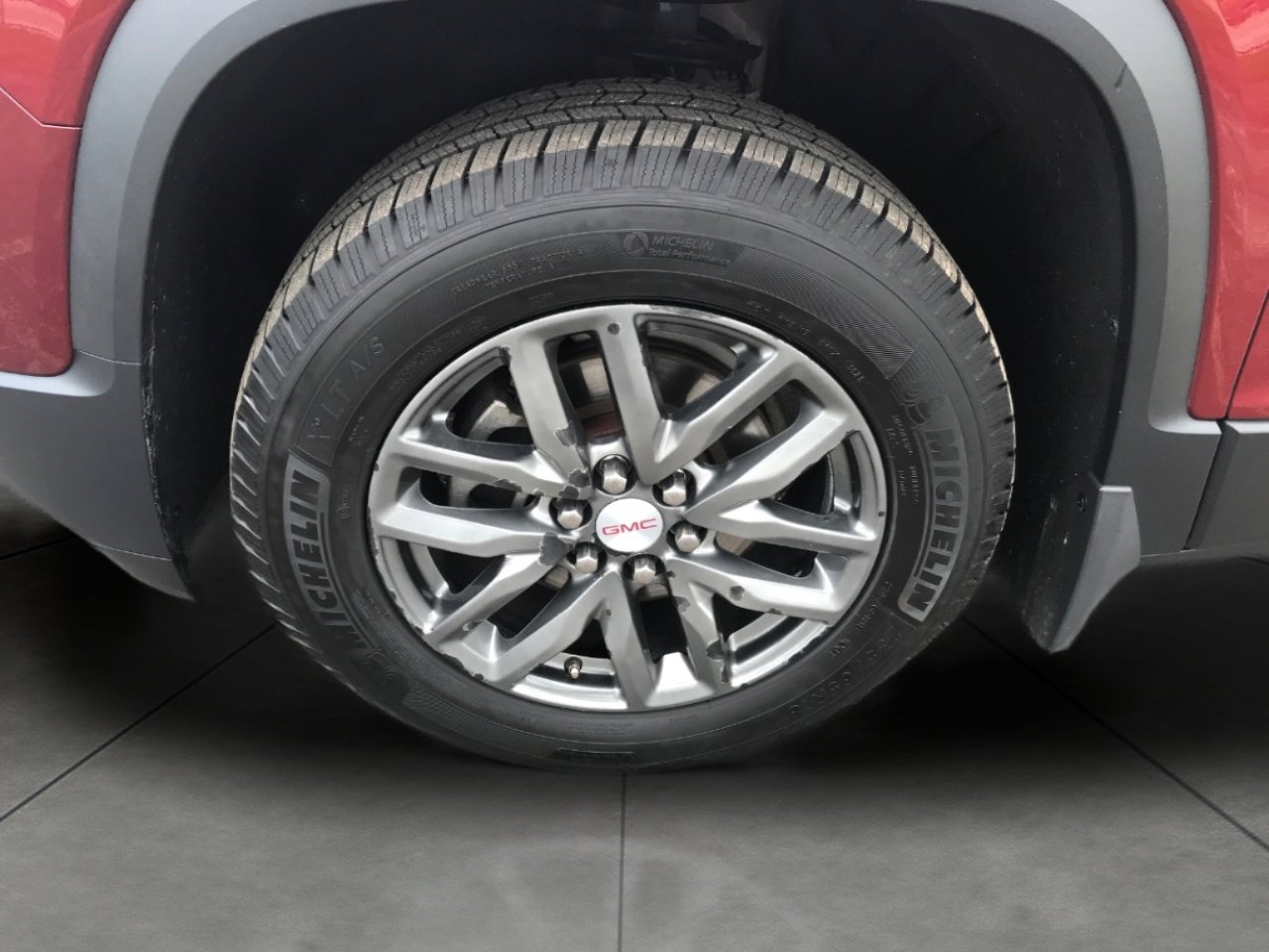 Certified 2018 GMC Acadia SLT FWD image 28