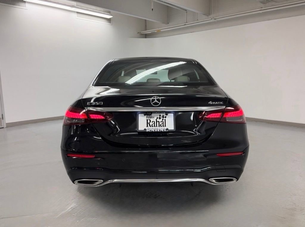 Used 2021 Mercedes-Benz E 350 4MATIC Sedan image 5