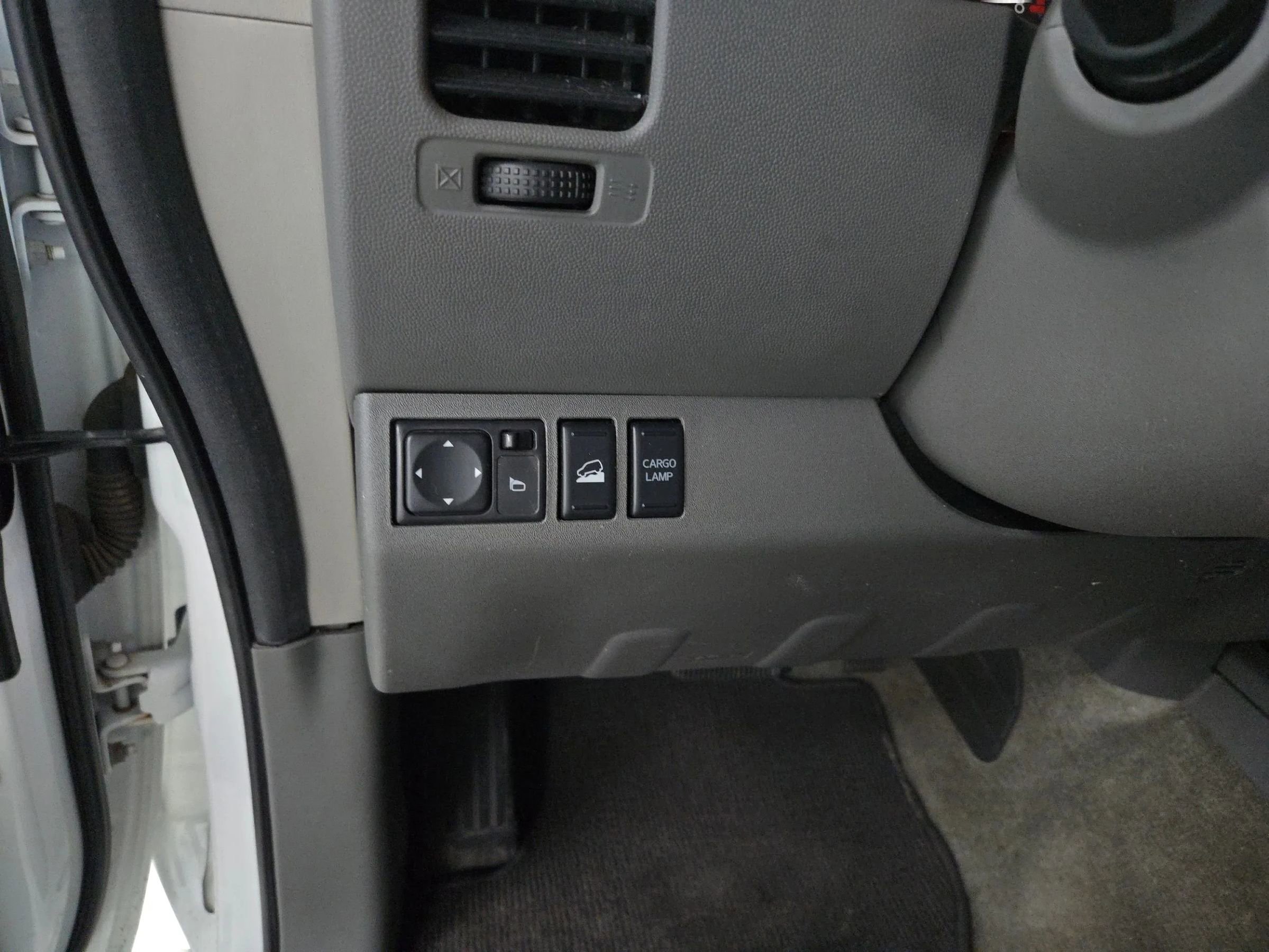 Used 2015 Nissan Frontier SL w/ Moonroof Package image 19