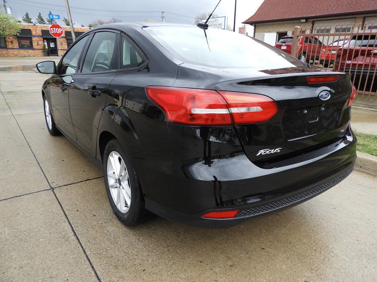 Used 2018 Ford Focus SE image 6