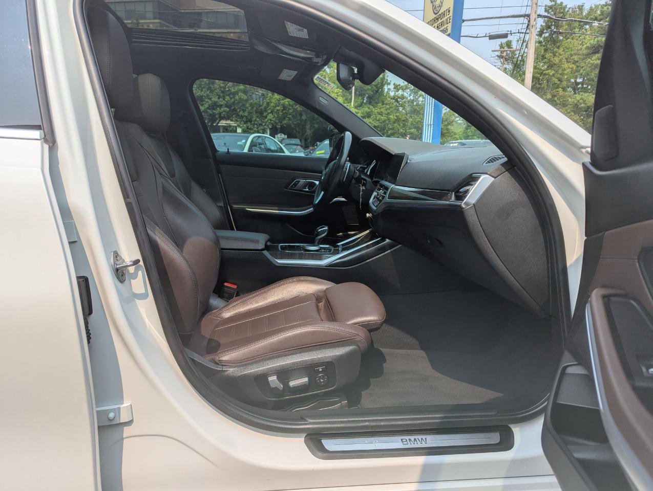 Used 2020 BMW 330i xDrive Sedan w/ Premium Package image 39