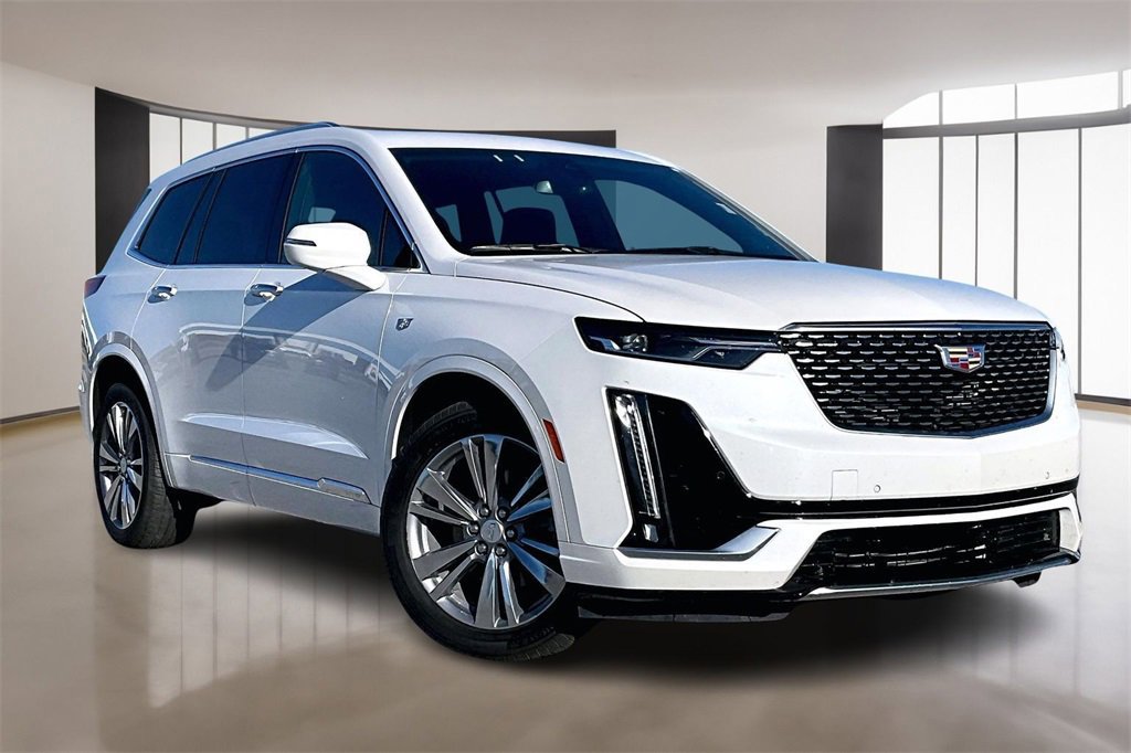 Used 2025 Cadillac XT6 Premium Luxury image 11