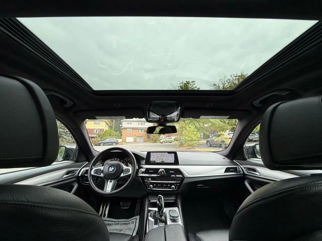 Used 2018 BMW 540i xDrive w/ M Sport Package image 32