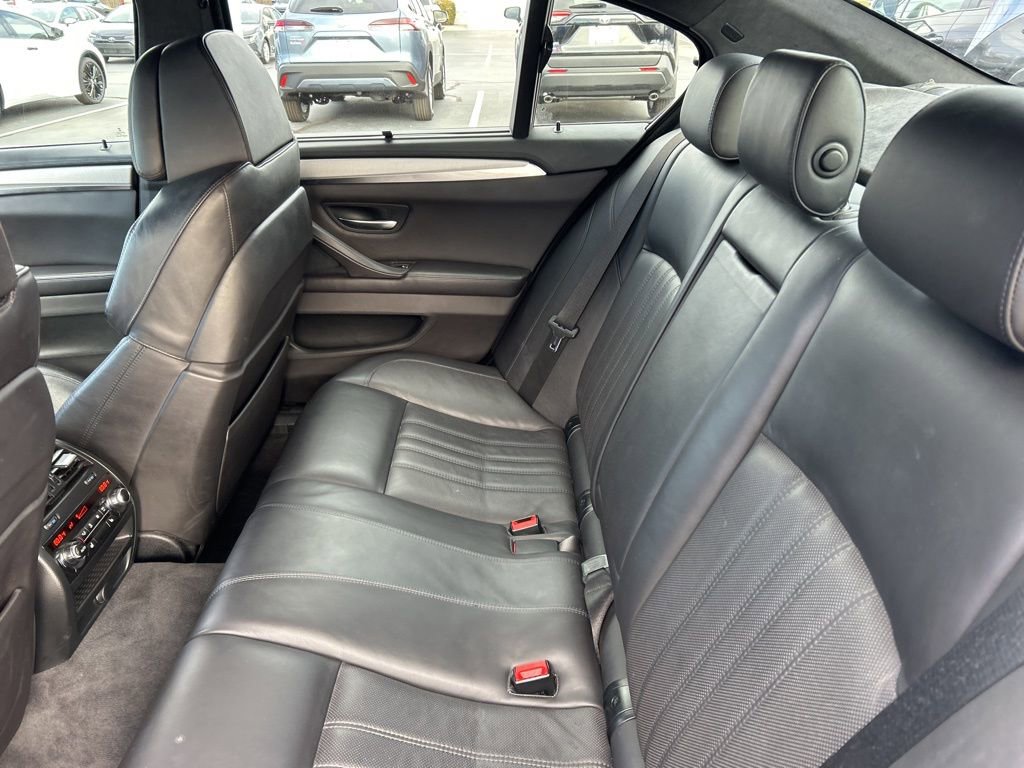 Used 2016 BMW M5 image 15