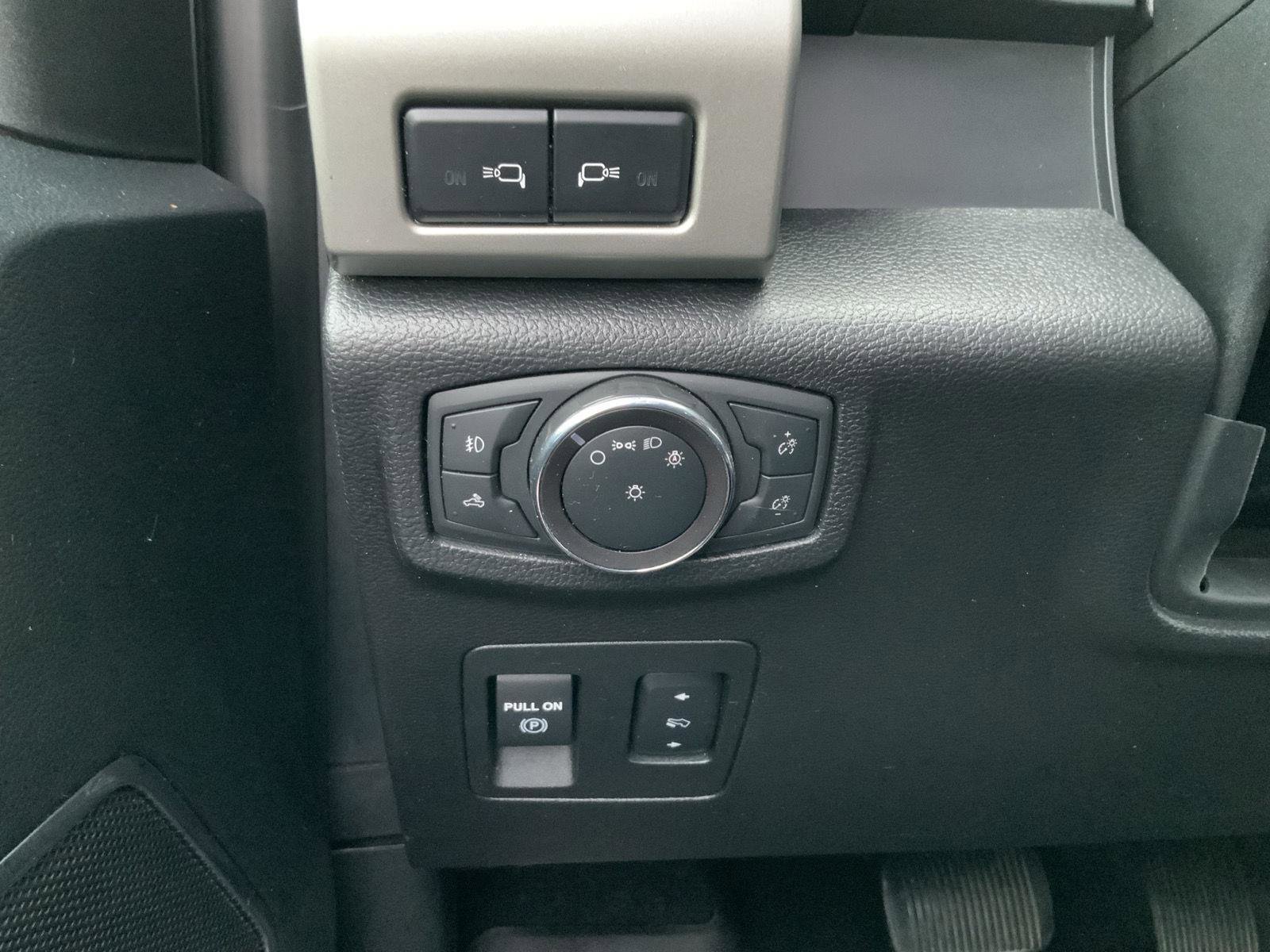 Used 2019 Ford F150 Lariat image 34