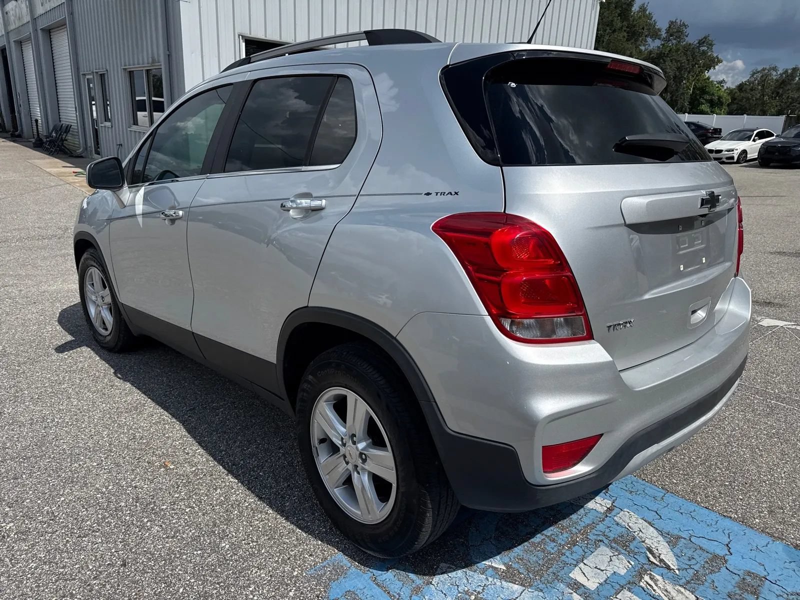 Used 2019 Chevrolet Trax LT w/ LT Convenience Package FWD image 11