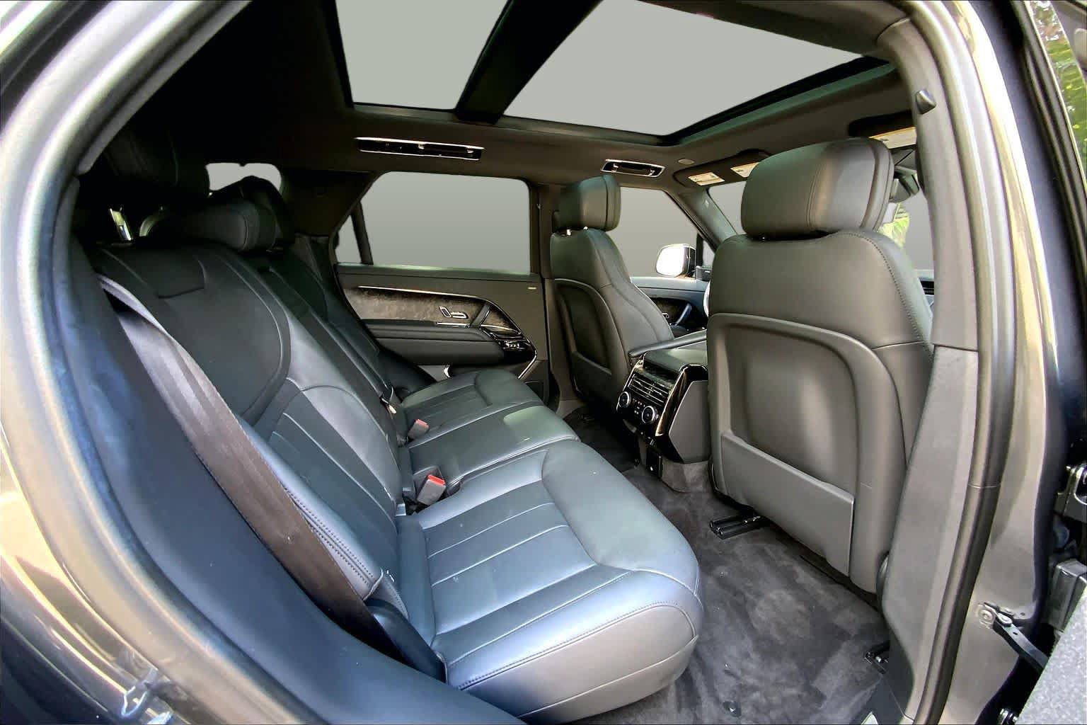 Used 2023 Land Rover Range Rover Sport SE AWD/4WD image 19