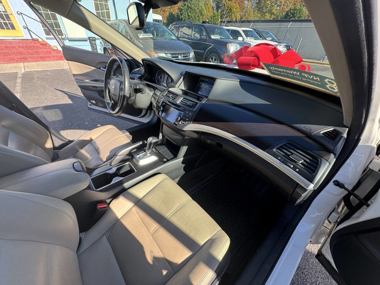 Used 2014 Honda Crosstour EX-L image 32