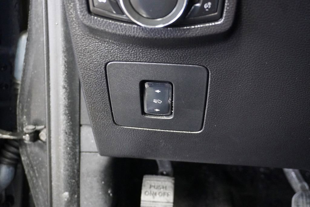 Used 2017 Ford F150 Lariat w/ Equipment Group 502A Luxury image 28