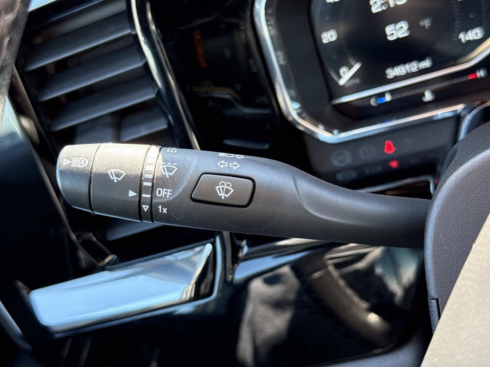 Used 2023 GMC Sierra 1500 SLT w/ SLT Premium Package image 9