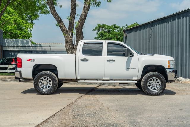 Used 2014 Chevrolet Silverado 2500 LT w/ Interior Plus Package AWD/4WD image 7