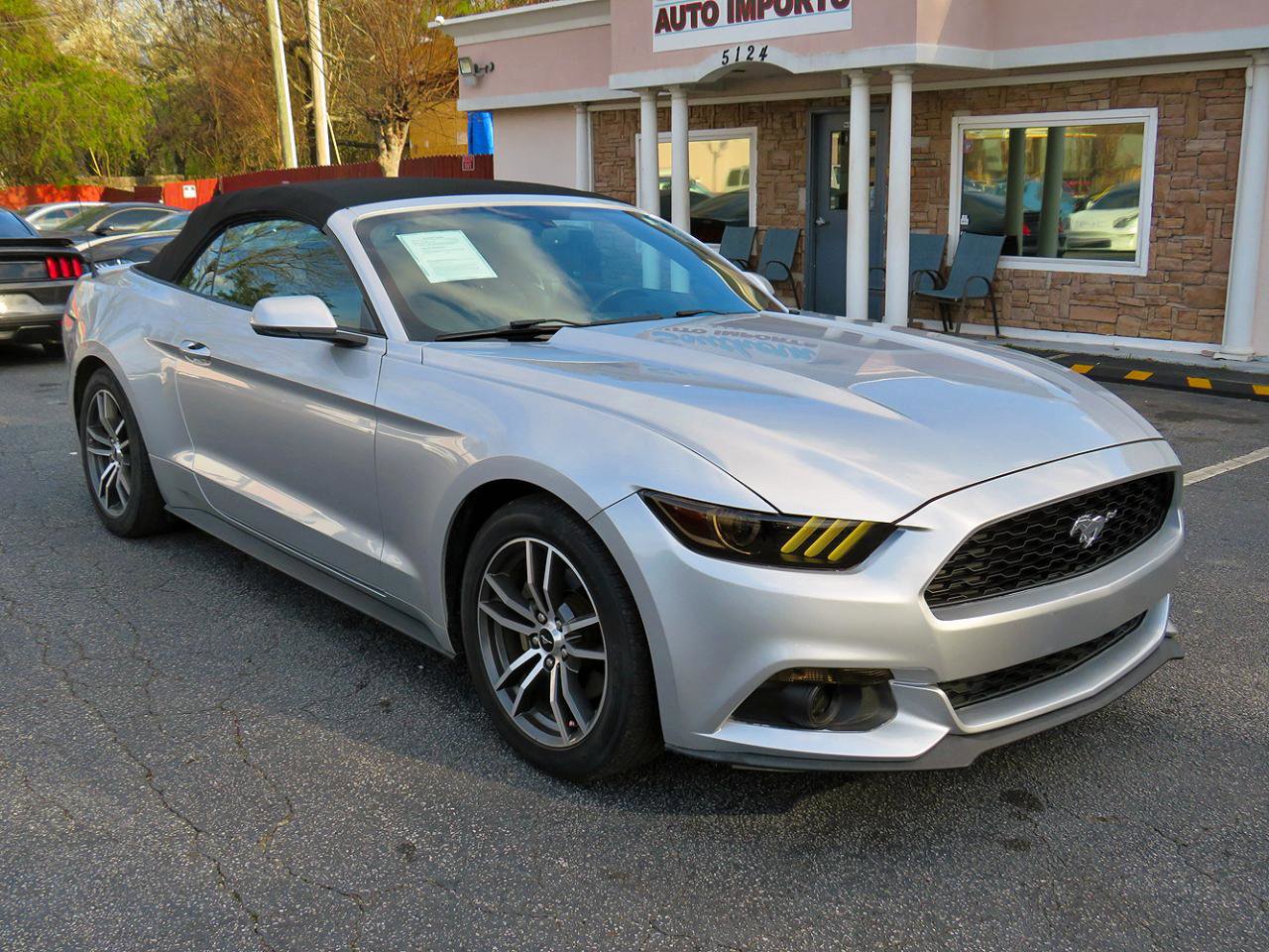 Used 2017 Ford Mustang Premium image 7