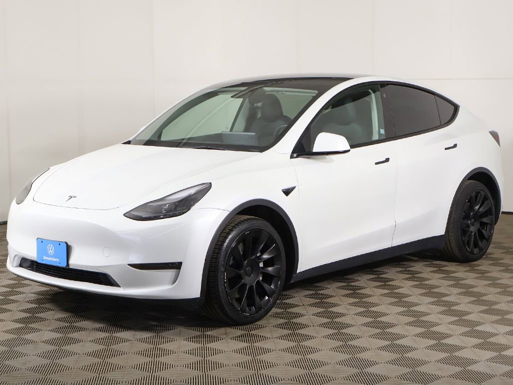 Used 2023 Tesla Model Y Long Range image 9