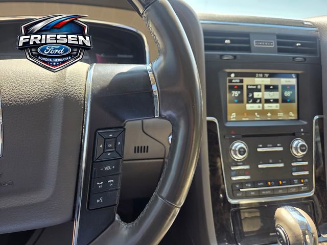 Used 2017 Lincoln Navigator L Select AWD/4WD image 16